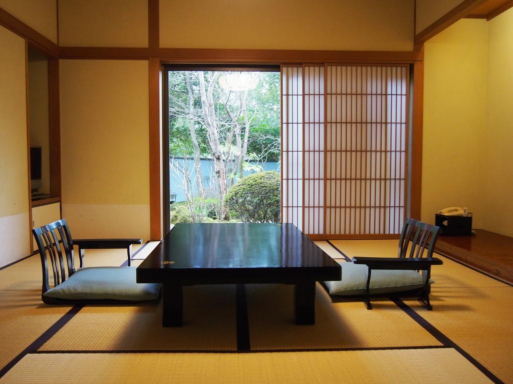 Отель Yoshimatsu Хаконе Экстерьер фото